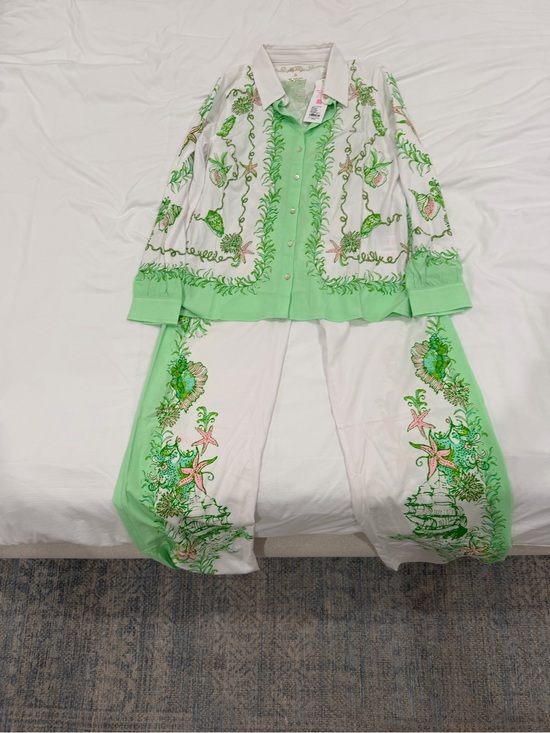 Lilly Pulitzer Pants - Lilly Pulitzer White Two-Piece Set with Green Print